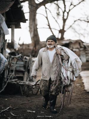 تصویری از یک پدر زحمتکش ایرانی