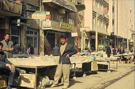  بلور فروشان دستفروش میدان توپخانه در دهه ۴۰