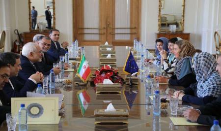 تیپ زنان همراه فدریکا موگرینی در تهران! + عکس