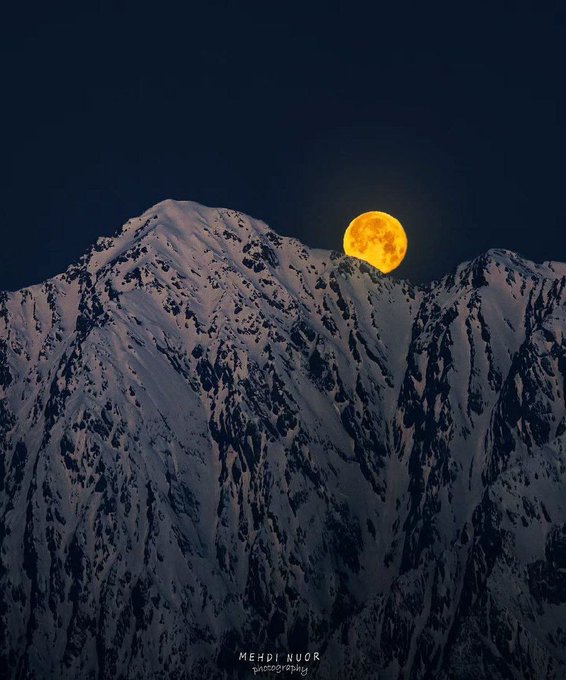 آخرین ماه کامل سال ۱۴۰۳ از نمای اشترانکوه 