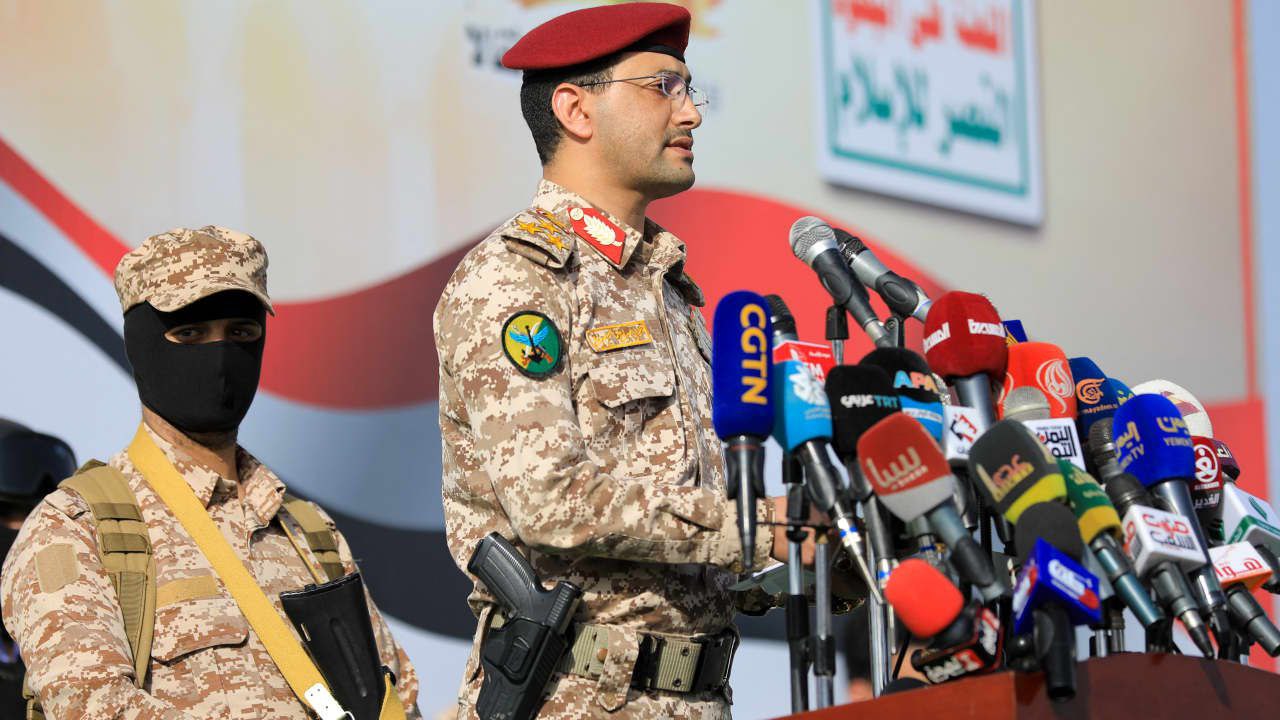 حمله موشکی و پهپادی ارتش یمن به ناوگان مهاجم آمریکا