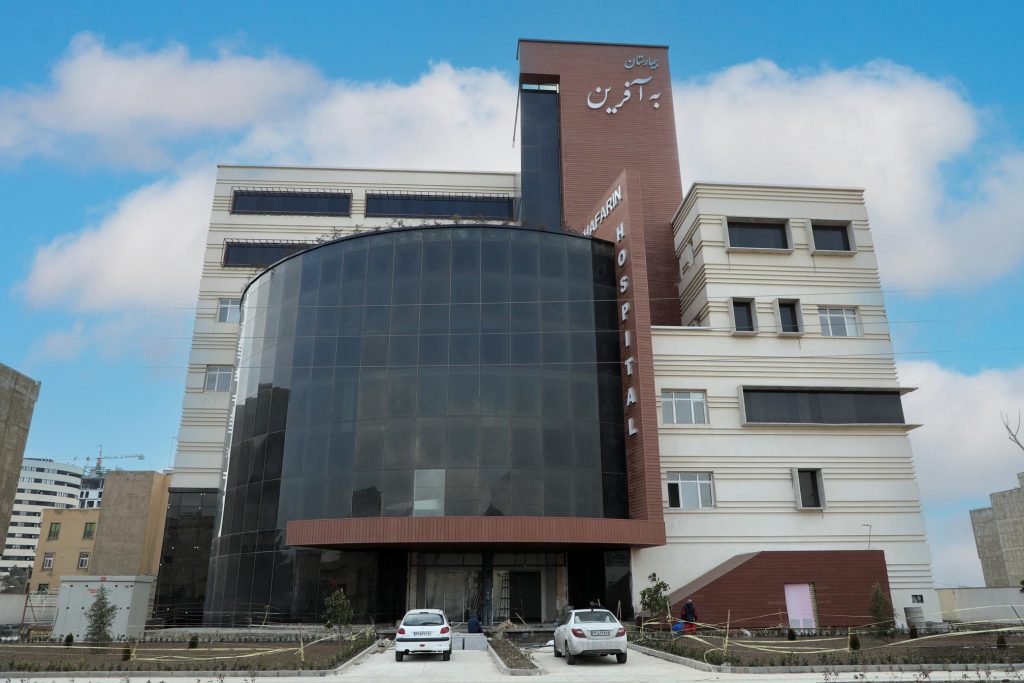 بهترین بیمارستان های دولتی و خصوصی زنان و زایمان کرج را بشناسید!