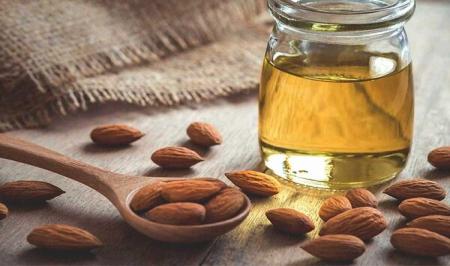۹ خواص شگفت انگیز روغن بادام تلخ که از آن بی‌خبرید