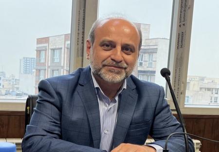 درخواست رئیس انجمن داروسازان ایران درباره چک‌های داروخانه‌ها