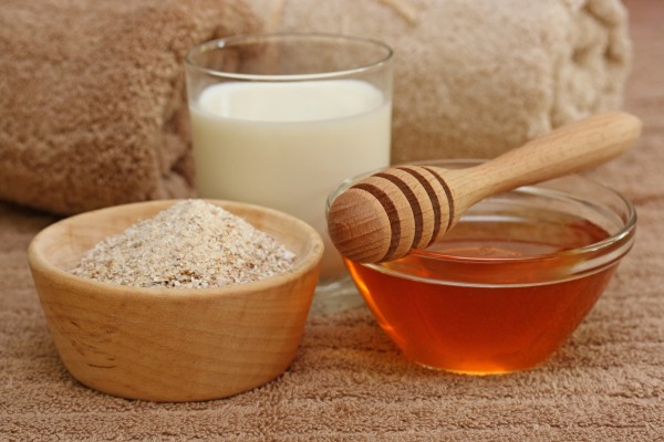  روزی چند قاشق عسل بخوریم؟/ سم مهلک در کمین علاقه‌مندان به شیر عسل داغ