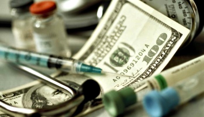 وزیر بهداشت: برای توسعه زیر ساخت ها، سرانه سلامت باید تغییر کند