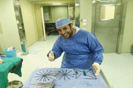 اشیای عجیب و خطرناکی که از معده یک بیمار کشف شد! + عکس