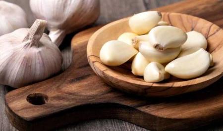 سیر را این گونه نگهداری نکنید؛ مرگبار می شود! 