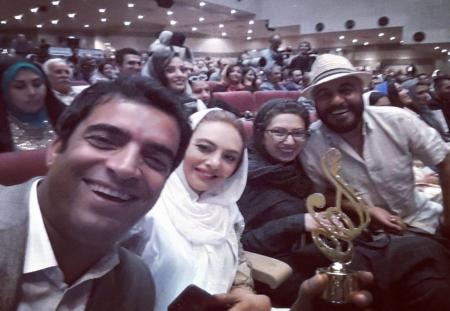 سلفی جذاب منوچهر هادی با رضا عطاران و همسرش! + عکس