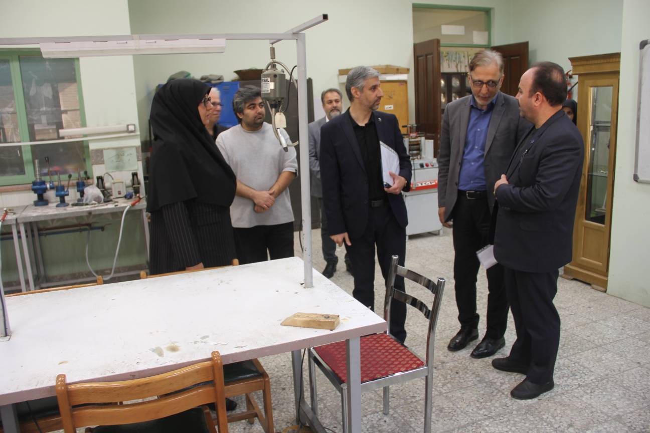 بازدید معاون فناوری، نوآوری و اقتصاد دانش‌بنیان ستاد علم و فناوری از دانشکده حضرت ولیعصر(عج) دانشگاه ملی مهارت 