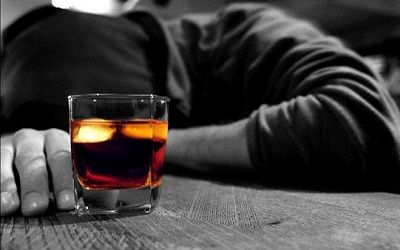  الکل چه تغییراتی در روان انسان ایجاد می‌کند؟