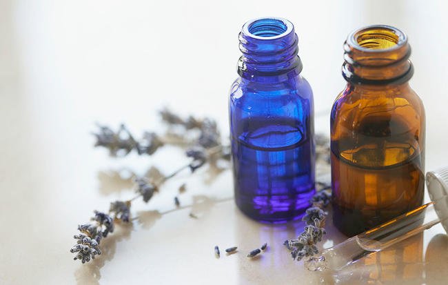 درباره روغن های طبیعی و درمان آکنه چه چیزی باید بدانیم؟