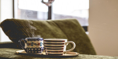 کسانی که چای و قهوه را داغ می‌نوشند بخوانند