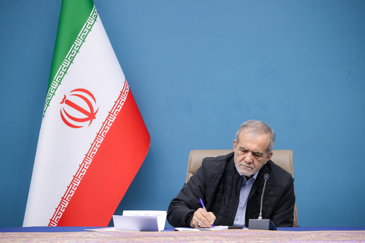 ابلاغ سند ملی سلامت زنان؛ تأکید بر خانواده‌محوری و سبک زندگی اسلامی–ایرانی / پیوند سلامت، کرامت مادری و جوانی جمعیت 