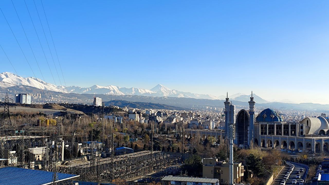 باد و باران هوای تهران را صاف و بدون آلودگی کرد