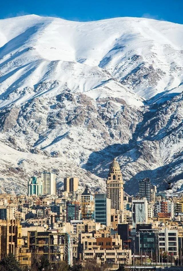 قاب‌هایی جذاب از تهران تمیز و کوه‌های برف گرفته+ عکس