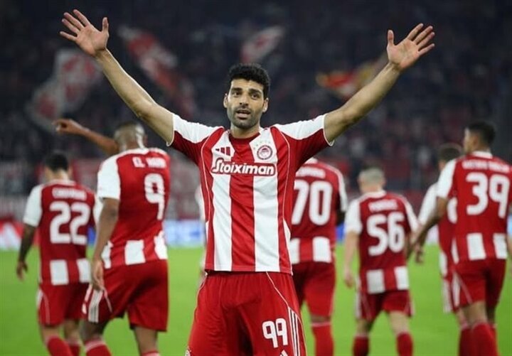 طارمی و بازیکنان المپیاکوس روی هوا جشن گرفتند+ عکس