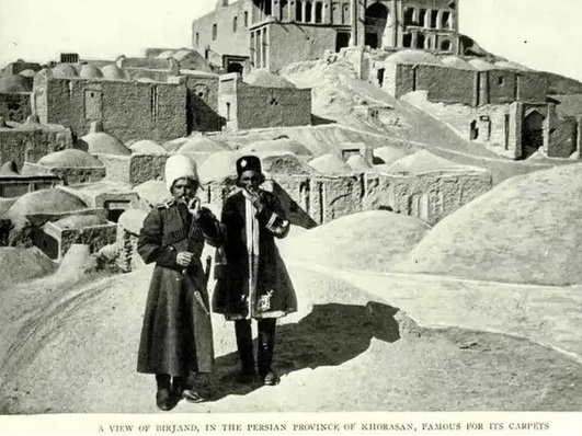  قدیمی‌ترین تصویر از سیگار کشیدن در ایران 