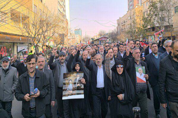 حضور علیرضا کاظمی، وزیر آموزش و پرورش در راهپیمایی محکومیت اغتشاشات کشور