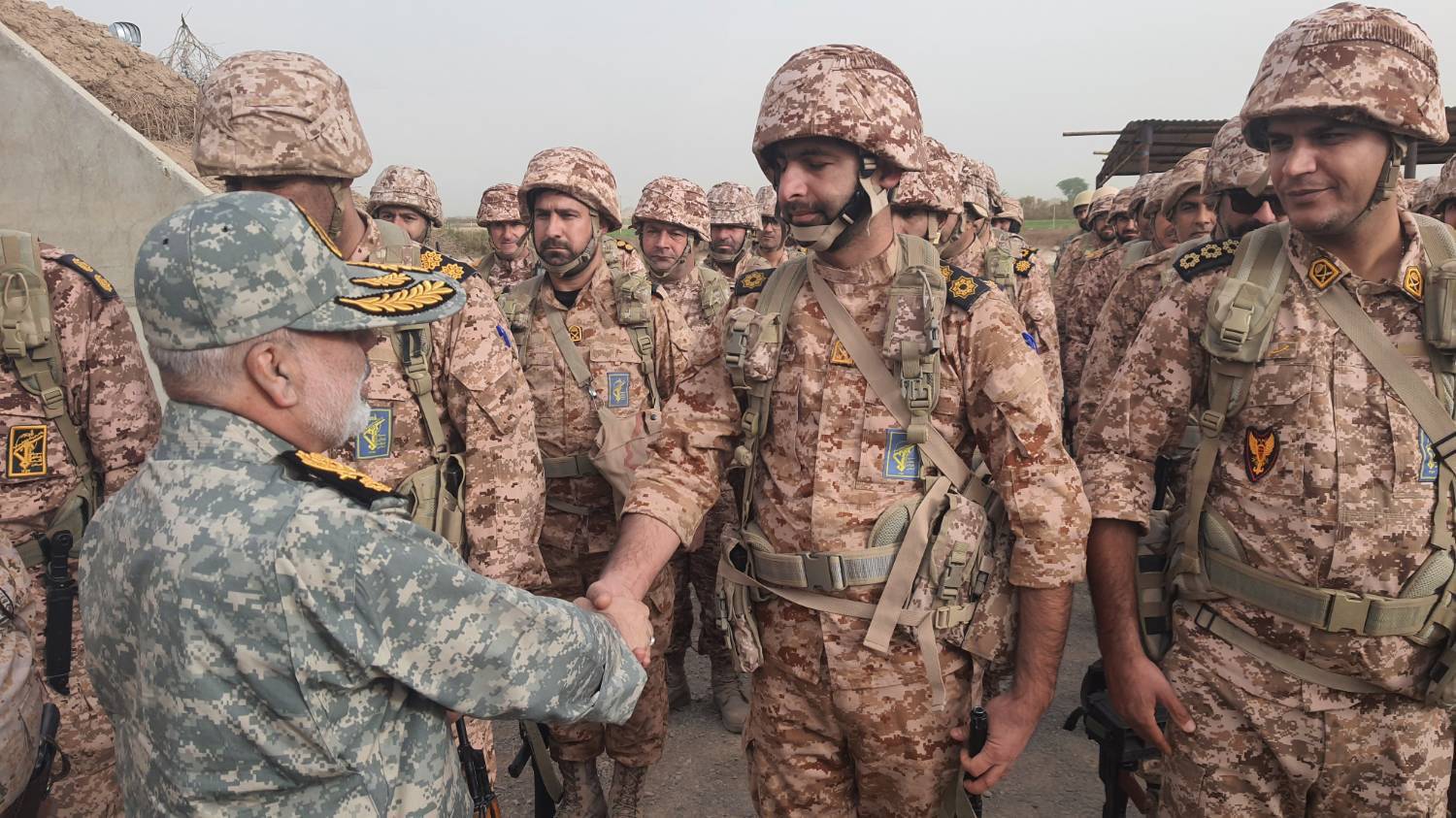 بازدید فرمانده نیروی زمینی سپاه از مرز‌های زمینی جنوب غرب کشور