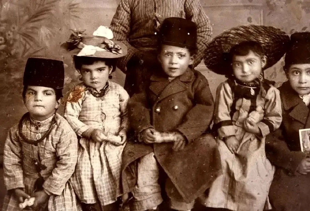 عکس یادگاری «اورانوس، نپتون و عزت‌الله» در 100 سال قبل