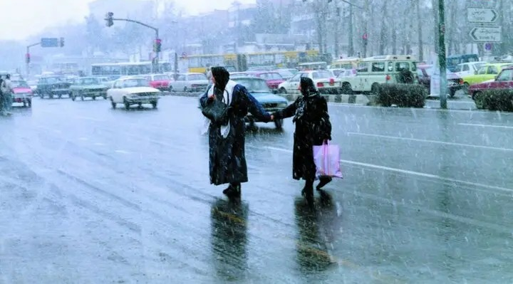 تصاویر جالب از تهران برفی در دی ۱۳۷۴+عکس