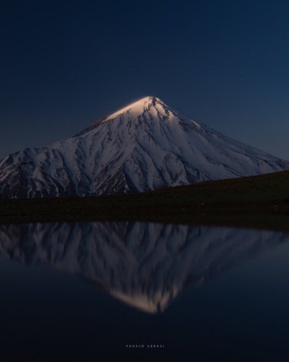 دماوند زیبا در هنگام طلوع خورشید