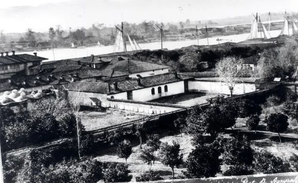 چشم‌انداز متفاوت بندر انزلی با قایق های بادبانی در دوران قاجار+ تصویر