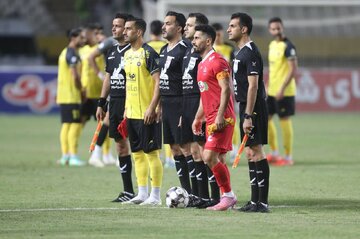  برف شدید در بازی پرسپولیس - سپاهان+ تصویر