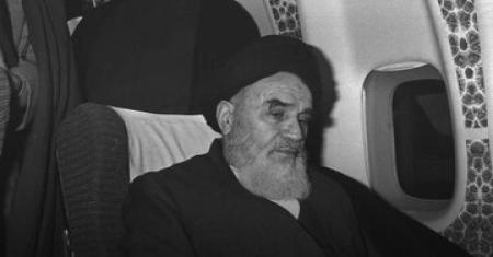 گزارش لحظه به لحظه رسول صدرعاملی از درون پرواز انقلاب: بازگشت امام به  ایران+ تصویر
