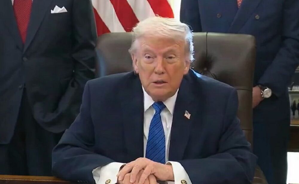 تصویر/شوخی بامزه کاربران با اظهارات تکراری ترامپ 