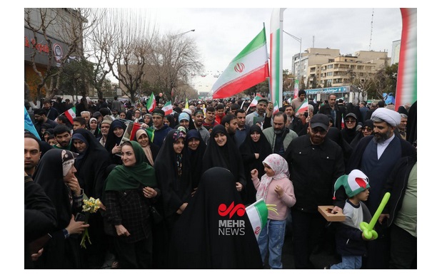 زینب سلیمانی یاد حاج قاسم را در راهپیمایی امروز زنده کرد