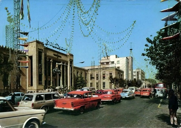 خیابان فردوسی تهران در دهه ۳۰ را ببینید+ عکس