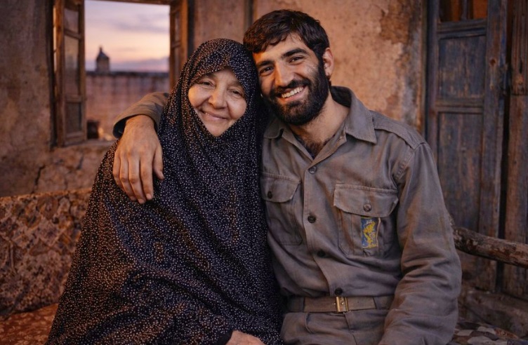 عکس/به یاد حاج احمد متوسلیان و مادرشان 