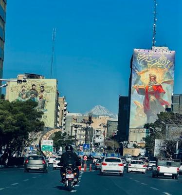 عکس/نمایی از قله دماوند و فردوسی بزرگ از وسط تهران 