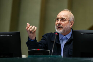 قالیباف سربازان آمریکایی را به زبان انگلیسی تهدید کرد؛ خون اشغالگران را در خلیج فارس جاری خواهیم کرد+ تصویر