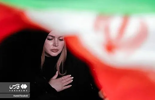  تصویر متفاوت از یک هم‌وطن در تجمعات مردمی تهران 