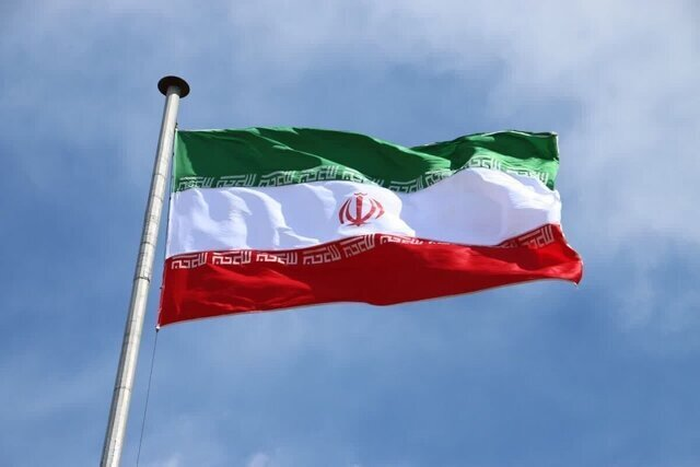 در خیابان‌های شهر هر شب جلوه‌هایی ناب از عشق به وطن ثبت می‌شود+ عکس