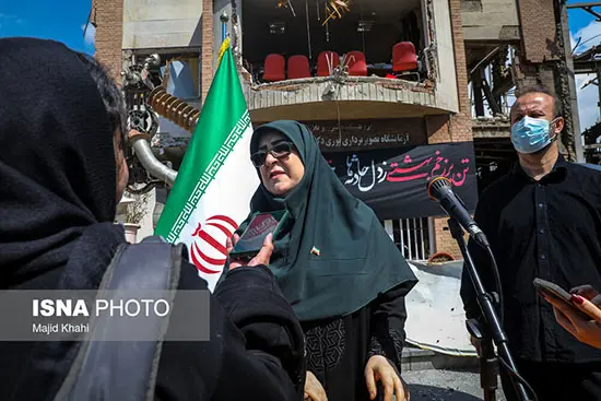 نشست خبری متفاوت خانم سخنگو در سال جدید+ عکس