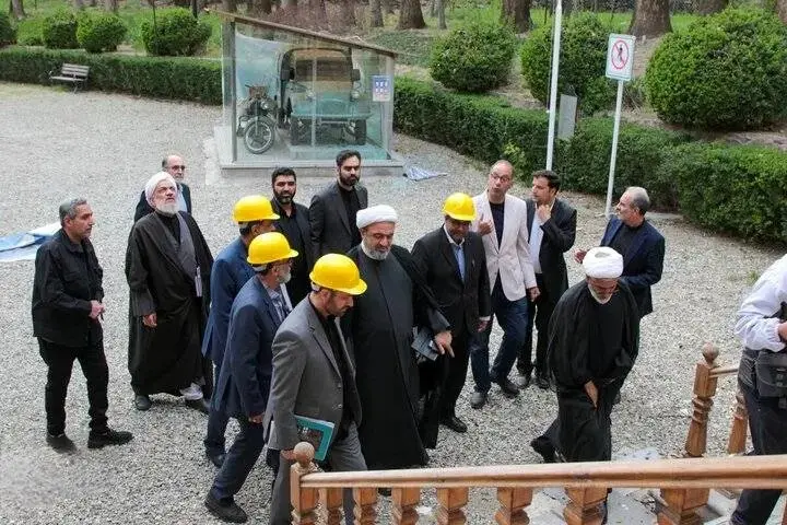 بازدید اعضای کمیسیون فرهنگی مجلس از کاخ سعدآباد آسیب‌دیده+ عکس