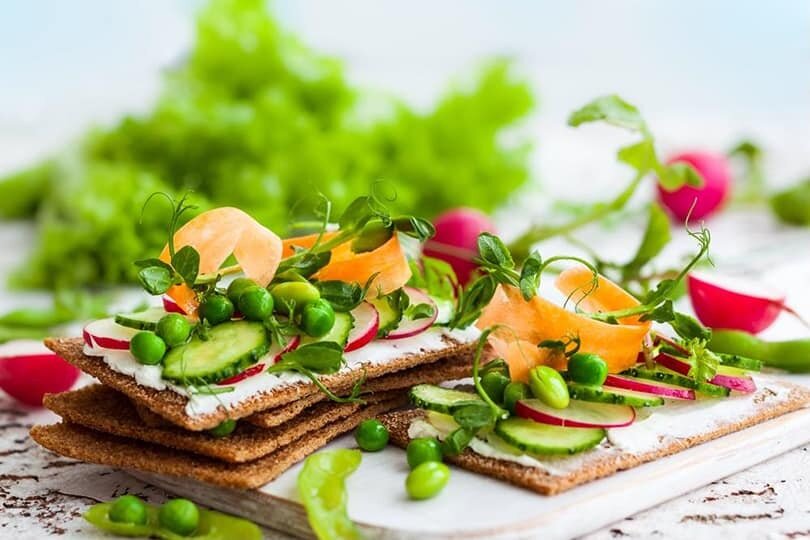 چرا باید در فصل بهار غذای سبک‌تری بخوریم؟