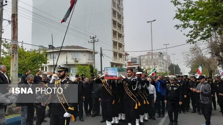  پیکر افسر دوم کشتی اقیانوس‌پیما، شهید جنگ رمضان امروز در بندر انزلی تشیع شد+ تصاویر