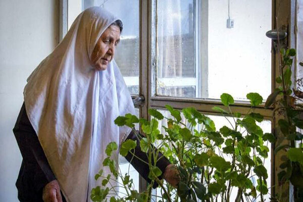 تاثیر تنهایی بر سلامت مغز زنان در شروع یائسگی