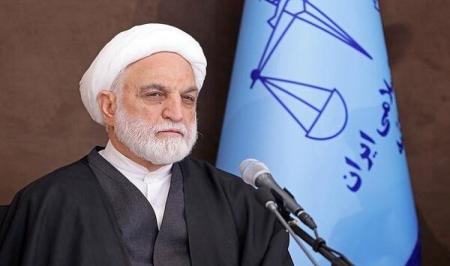شرایط جنگی، مجوزی برای زیر پا گذاشتن شرع و قانون اساسی نیست 