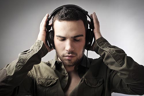 استفاده از موسیقی برای درمان اضطراب و بهبود خُلق  