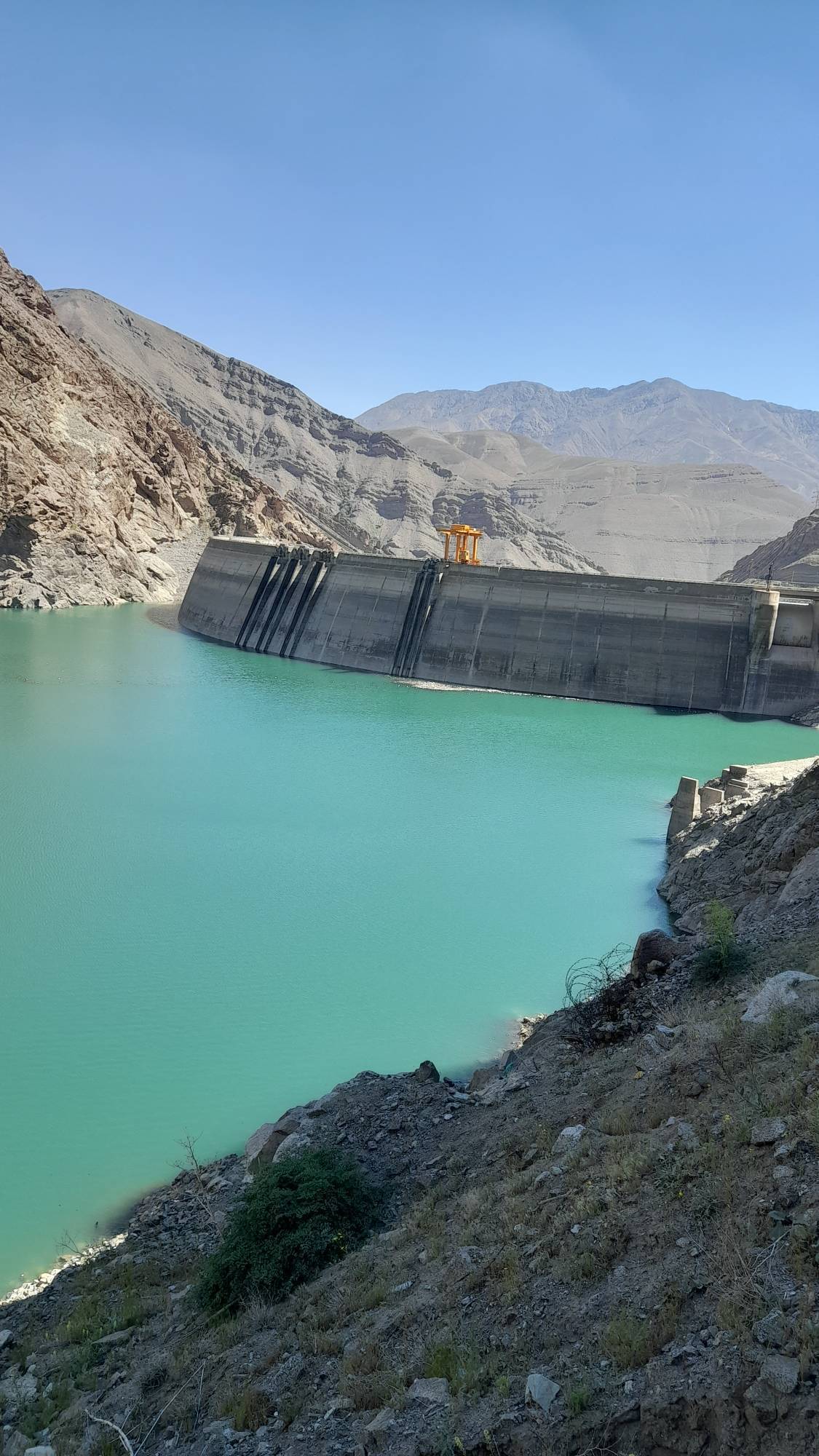 تصویری که حالتان را خوب می‌کند: سد کرج در آستانه پر شدن