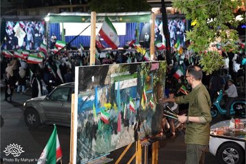 حسن روح‌الامین تابلوی جدیدش را به صورت زنده در میدان تجریش خلق کرد+ عکس
