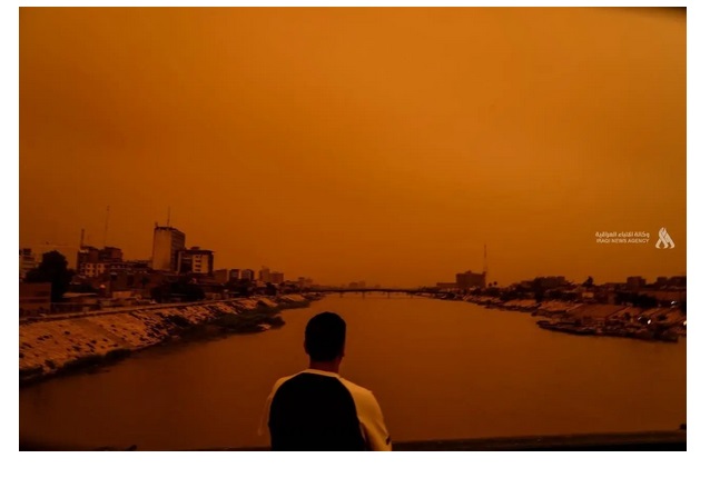 تصاویر آخرالزمانی از آسمان سرخ در بغداد