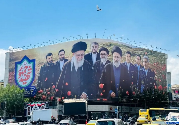 دیوارنگاره جدید میدان ولیعصر (عج) تهران با یاد شهدای پرواز+عکس