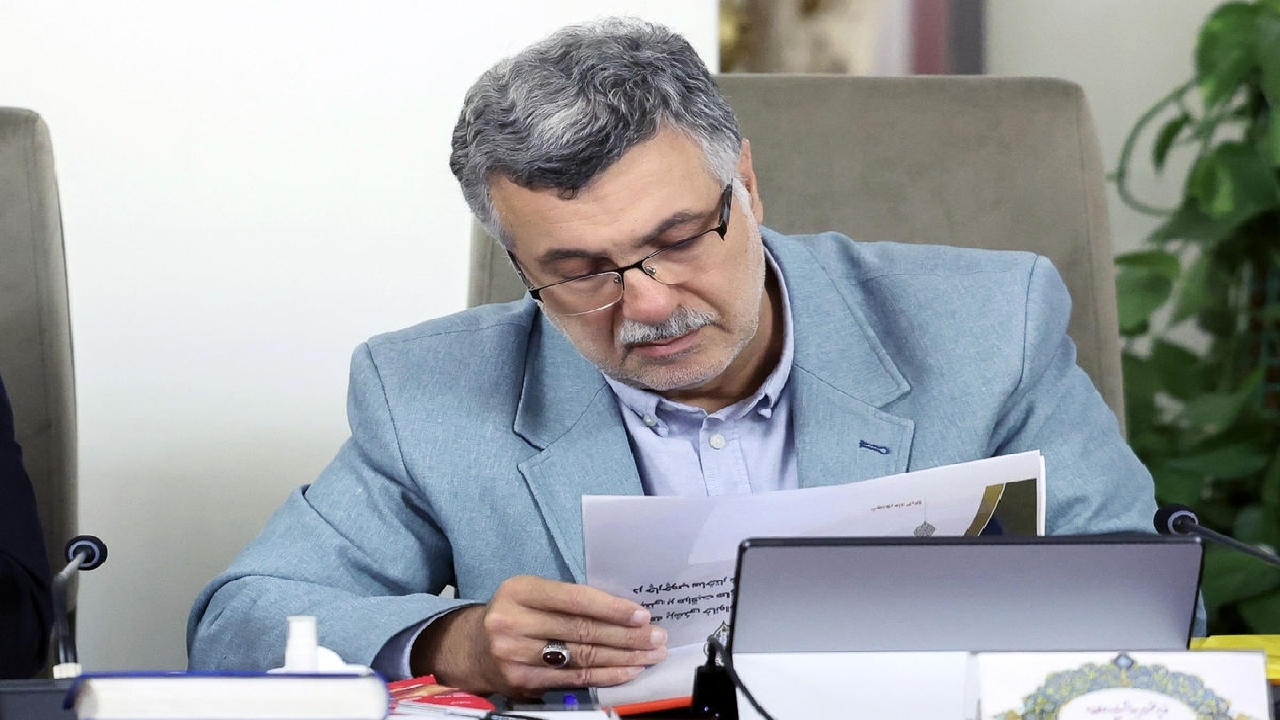 تاکید وزیر بهداشت در تامین به موقع دارو